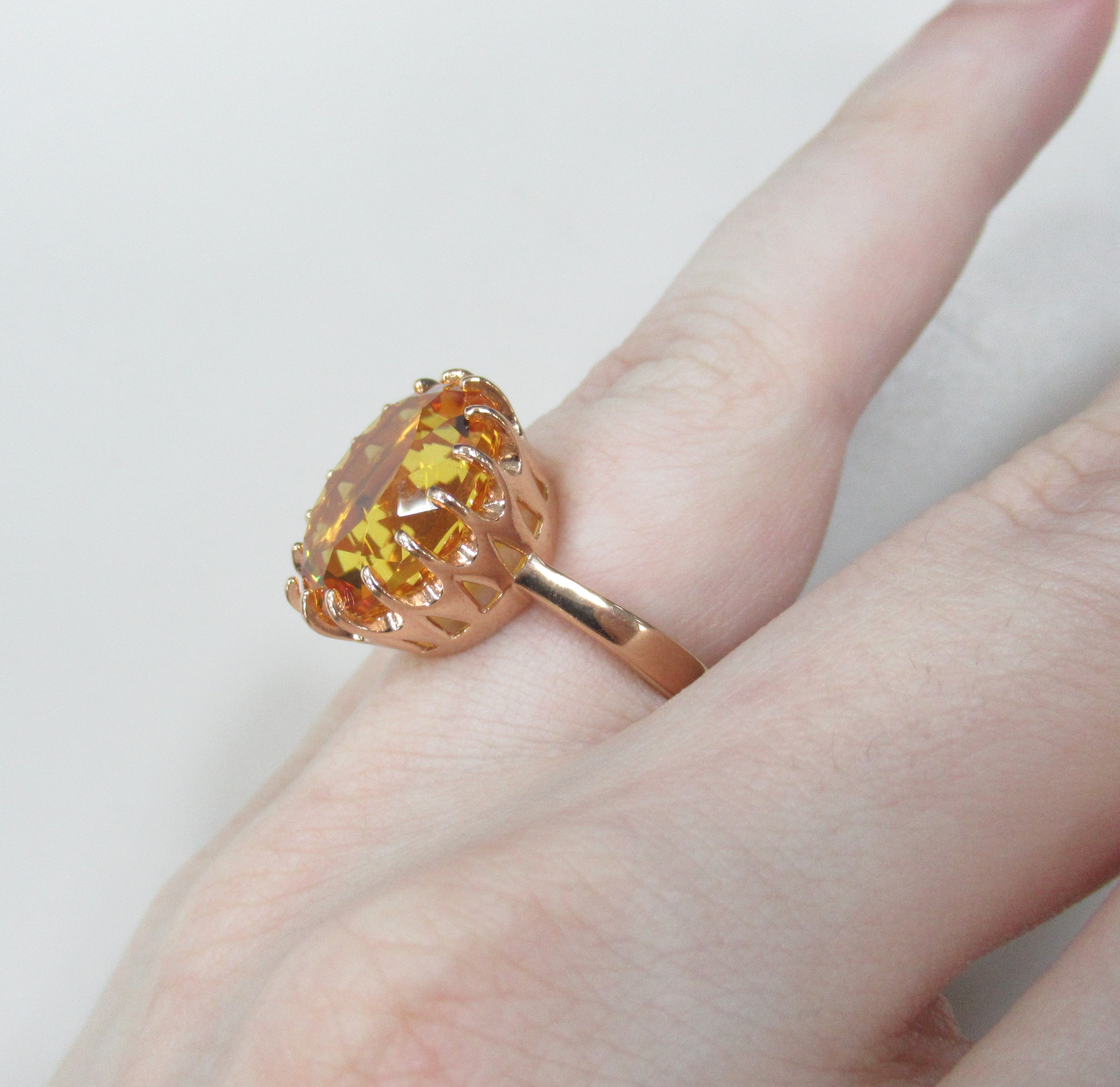 Серебряное кольцо с цитрином